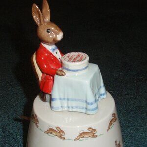 ROYAL DOULTON BUNNYKINS Happy Birthday Music Box DB36 Beatrix Potter Cute Gift!